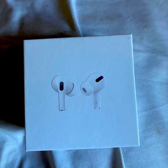 AirPod pros generation 1 9/10 condition Message for further information